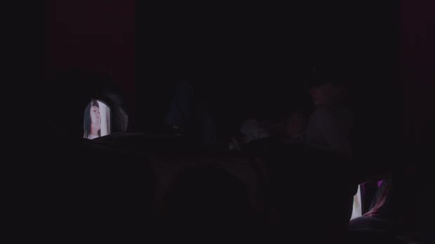 Bild:  Trailer - Manchmal ist Schmerz ganz leise -Installation