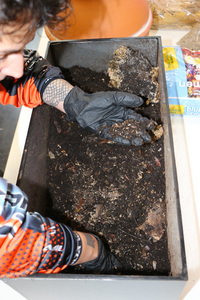 Bild:  Physical Living Library Composter