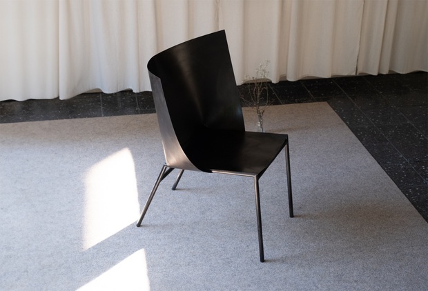 Bild:  Folded Sheets/ Chair