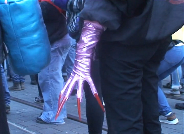 Bild:  video still 3/5