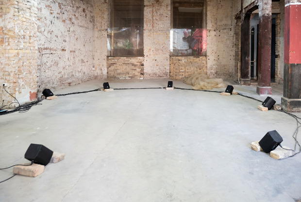 Bild:  8-Kanal-Soundinstallation