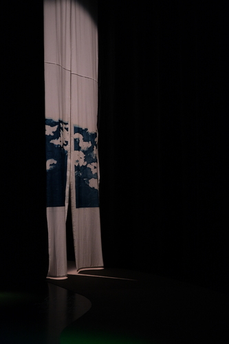 Bild:  Elusive Unrealities – On Calling, Grasping & Awakening Dreams