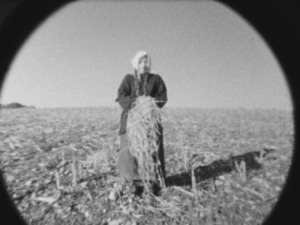 Picture: (Filmstill) Das Wasser ist silberhell und durchsichtig und möchte unberührt sein