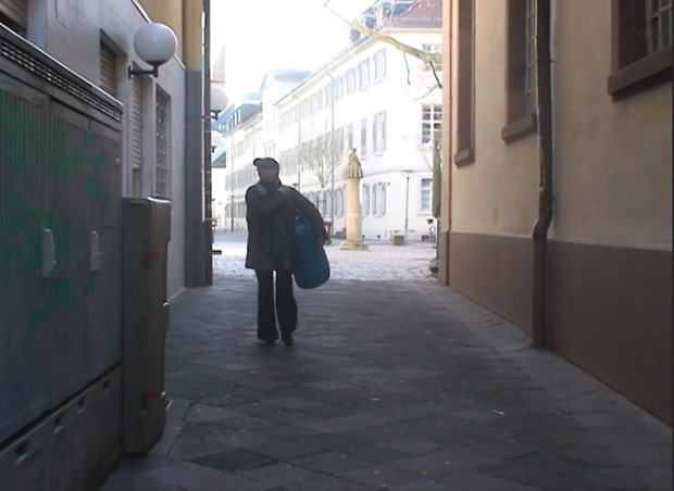 Bild:  video still 4/5